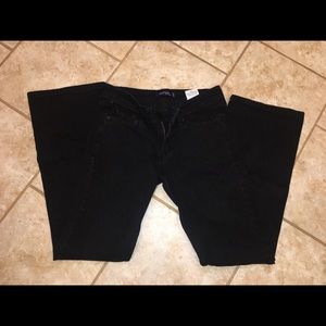 Levi’s black jeans